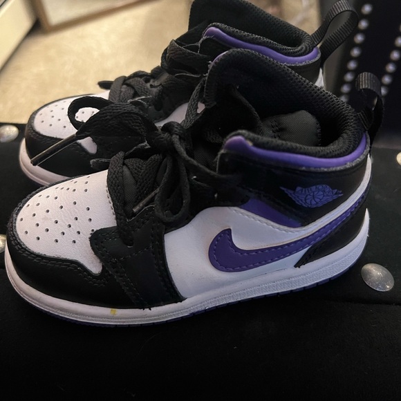 Toddler shoes - Picture 2 of 3